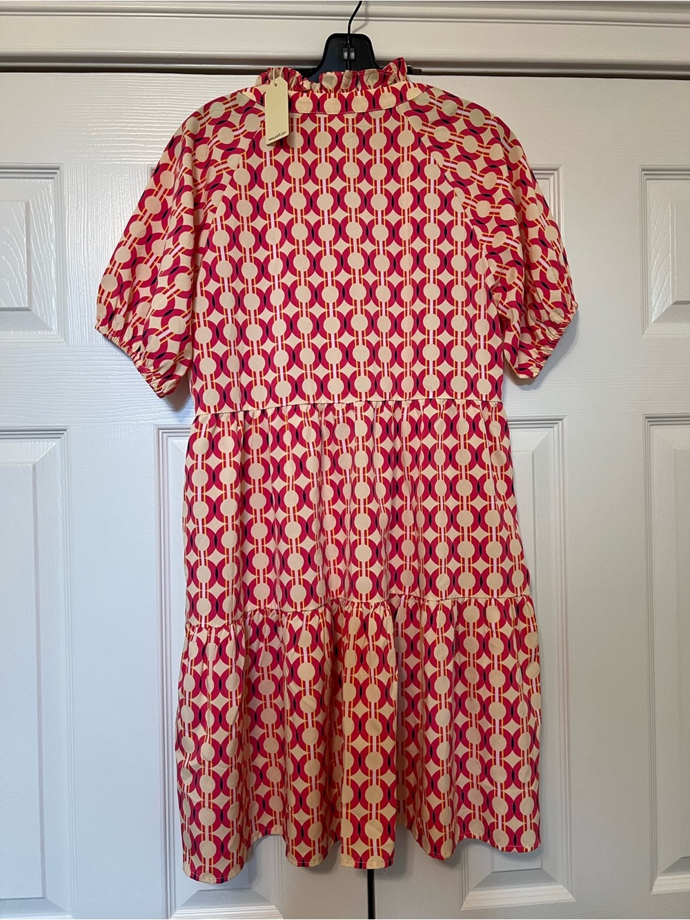 JODIFL‎ Pink and Cream Geo Tiered Short Sleeve Dress - Picture 2 of 2